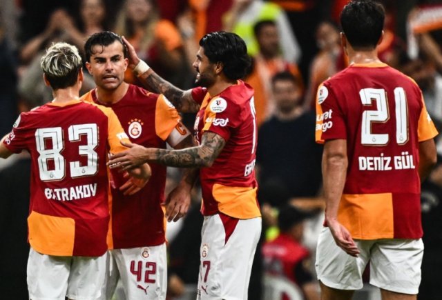 Galatasaray conserve la première place en Ligue turque avec une victoire difficile