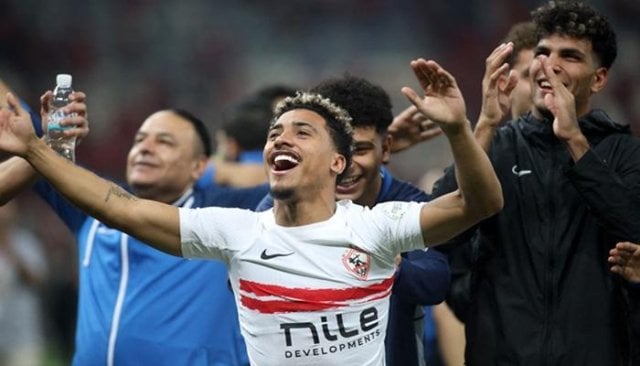 Firma de contratos para el traspaso de Bezeira del Zamalek SC al Shabab Al Ahli Dubai