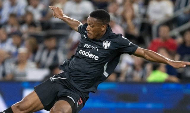 Anthony Martial ofrecido al Lorient francés