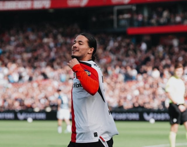 Hadj Moussa leads Feyenoord with a stunning brace against Utrecht