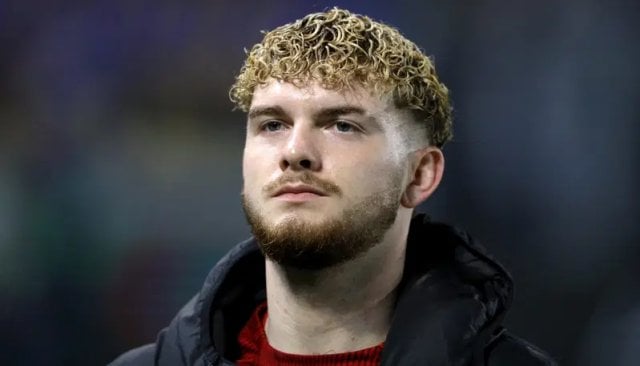 Harvey Elliott fait face à des critiques à Valence sur ses problèmes de condition physique