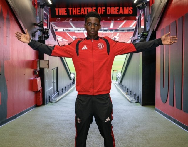 Officially.. Manchester United sign Manchester City talent David Eze