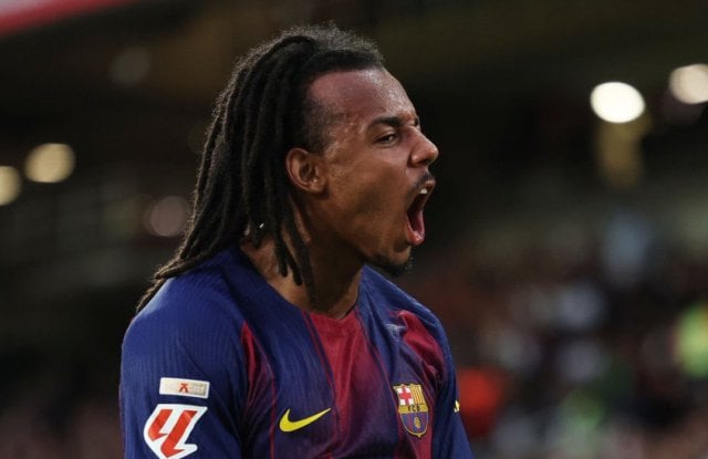 5 English clubs monitoring Koundé