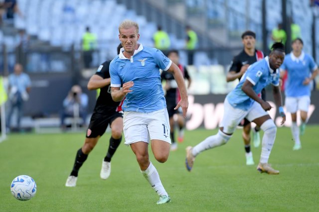 Intensité de performance et brillance de Mandas : secrets du leadership de la Lazio en Serie A