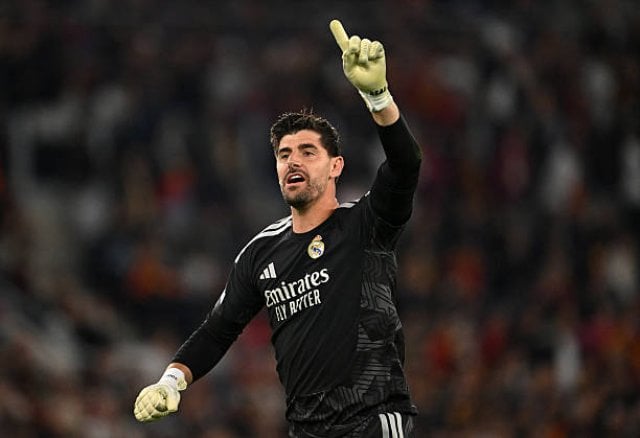 ريال مدريد يحدد خليفة محتمل لكورتوا من الدوري الفرنسي