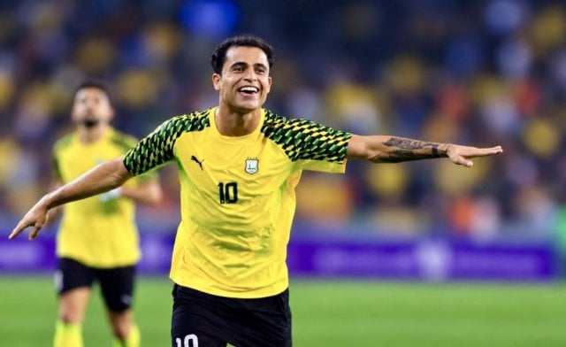 What is the secret behind Ibrahim Bayesh's immunity in the Iraq national team?