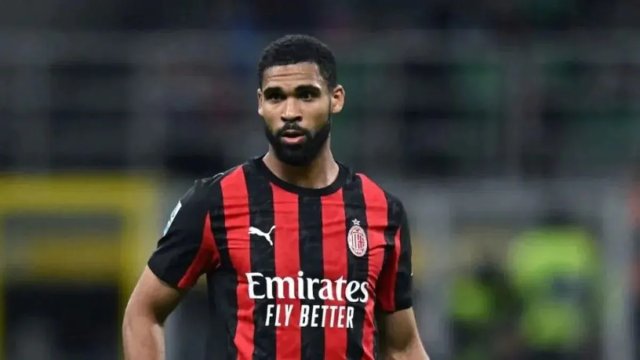 Loftus-Cheek sufre una lesión durante el partido entre Milan y Bournemouth