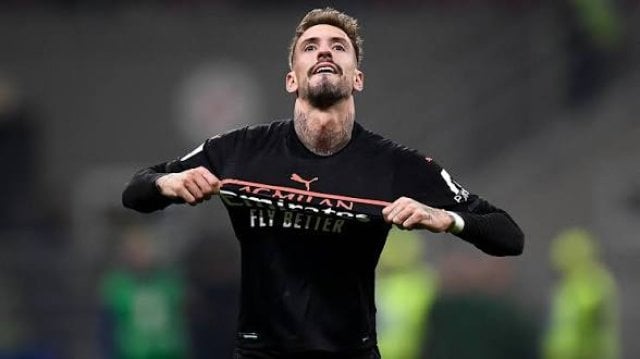Samu Castillejo announces retirement from football at age 31