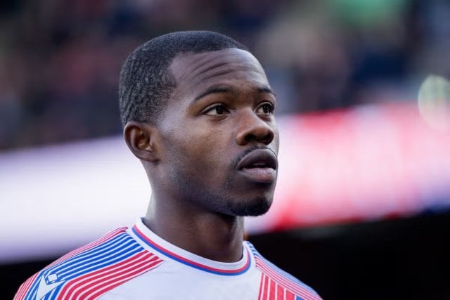 Manchester United estudia fichar a Tyrick Mitchell para reforzar la posición de lateral izquierdo