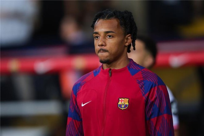 Paris Saint-Germain is allocating a huge sum to include Kounde