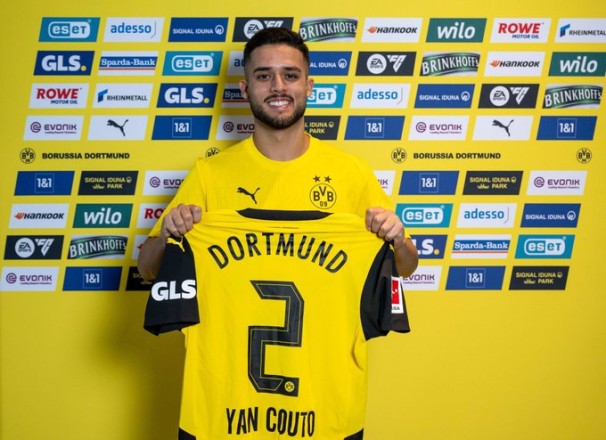 Dortmund announces the purchase of Cotto permanently