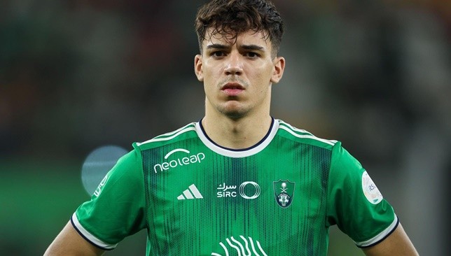 Vega advances the ranks of Al-Ahly to Abha