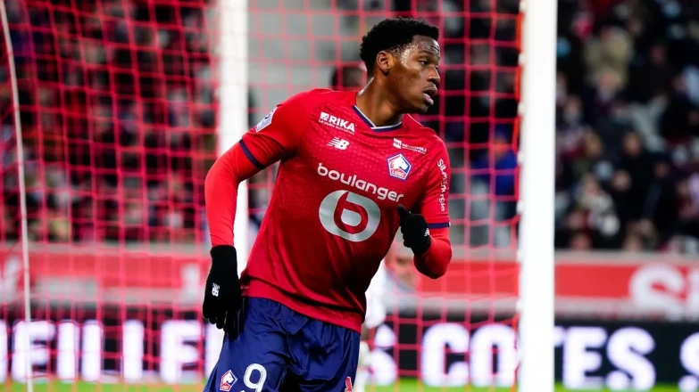 Barcelona is competing with Calcio clubs to include Jonathan David