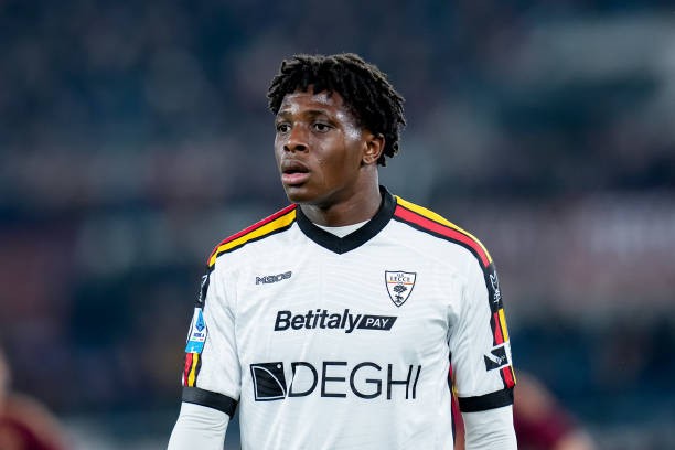 Manchester United is close to including Patrick Dormgo