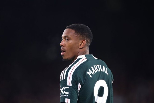 Flamengo communicates with Martial