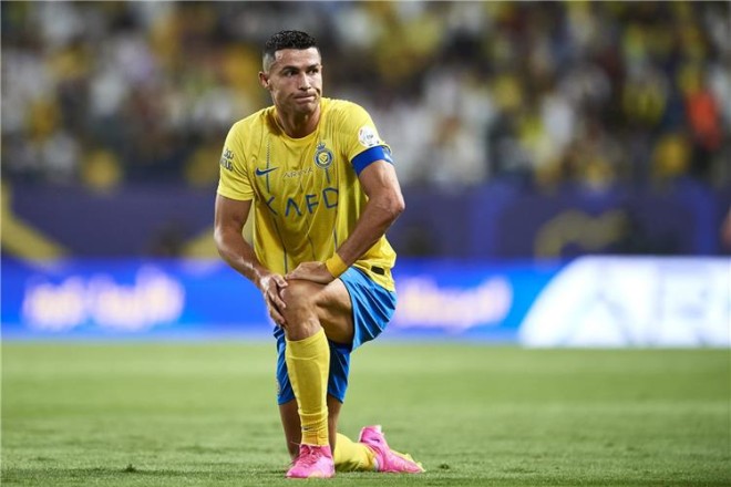 Behind the Scenes of Ronaldo's Meeting with Al-Nassr Players Before the Yokohama Clash