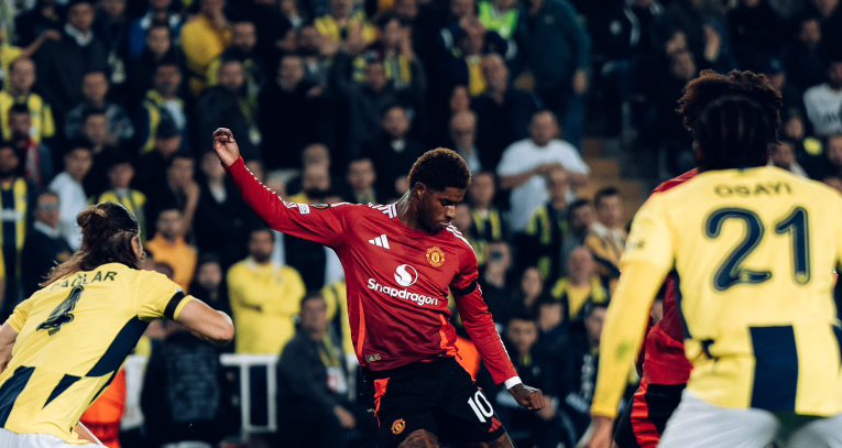 Fenerbahce forces a draw against Manchester United in the Europa League