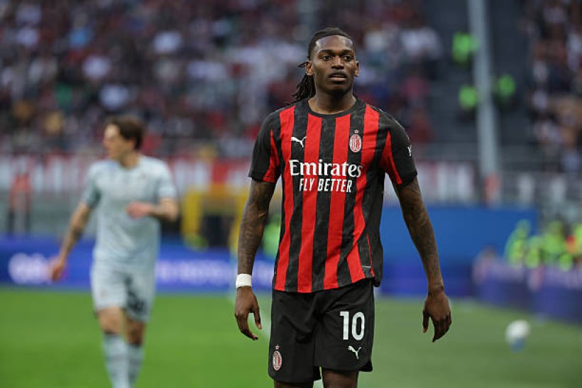 لياو يغازل برشلونة ويشعل التكهنات حول مستقبله مع ميلان