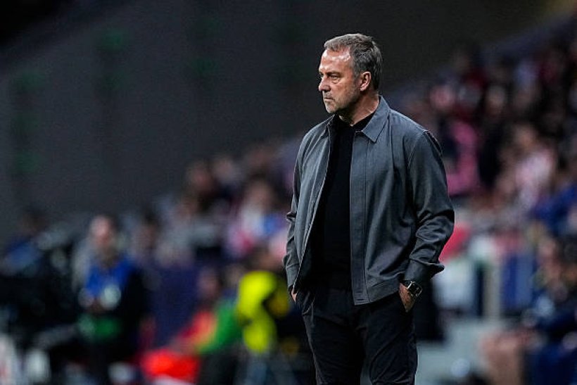 موقف فليك من تجديد عقده مع برشلونة حتى عام 2028