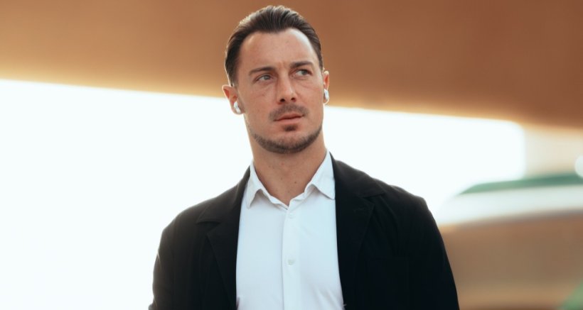 يايسله يكشف كيف خطف الأهلي لبطاقة التأهل رغم الطرد