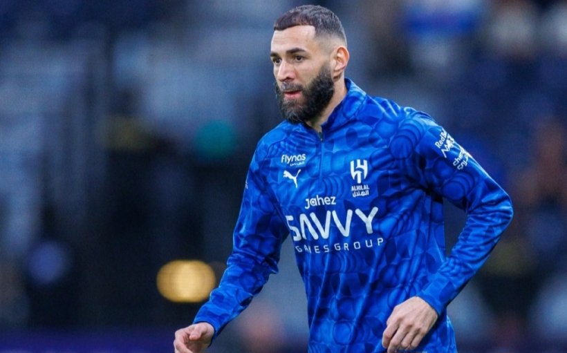 بعد إعلان الهلال إصابته.. بنزيما يُثير الجدل والتساؤلات