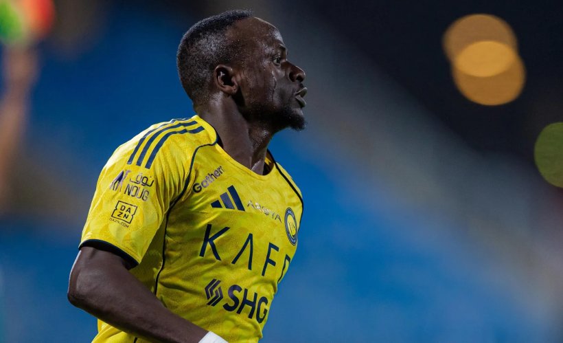 ساديو ماني يثق في الطب السعودي ويطمئن على والدته قبل الكلاسيكو