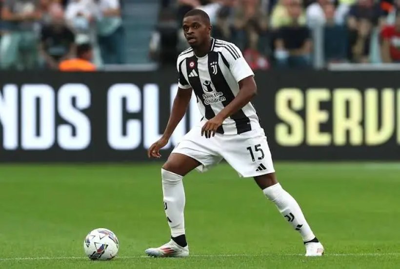 بسبب مانشستر يونايتد.. يوفنتوس يخطط لتحصين كالولو