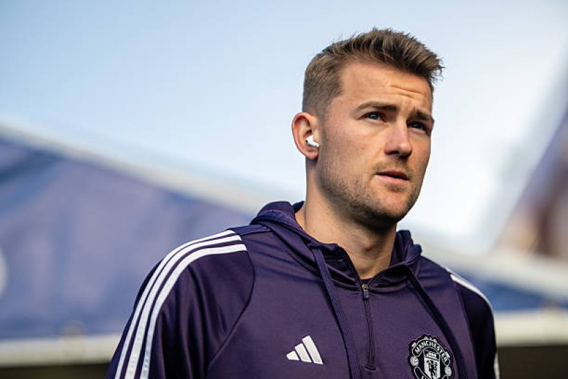 Manchester United Announces Successful Surgery for De Ligt