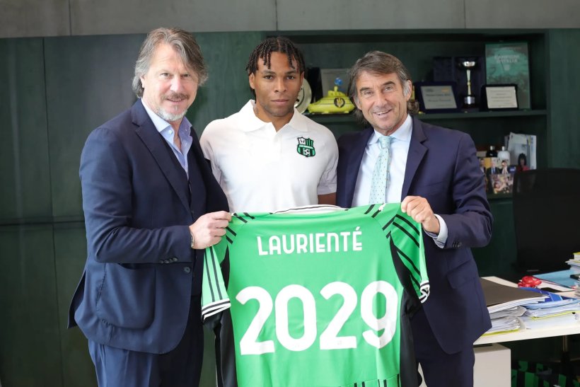 Officially.. Sassuolo Secures its Star Armand Laurienté with a New Contract until 2029