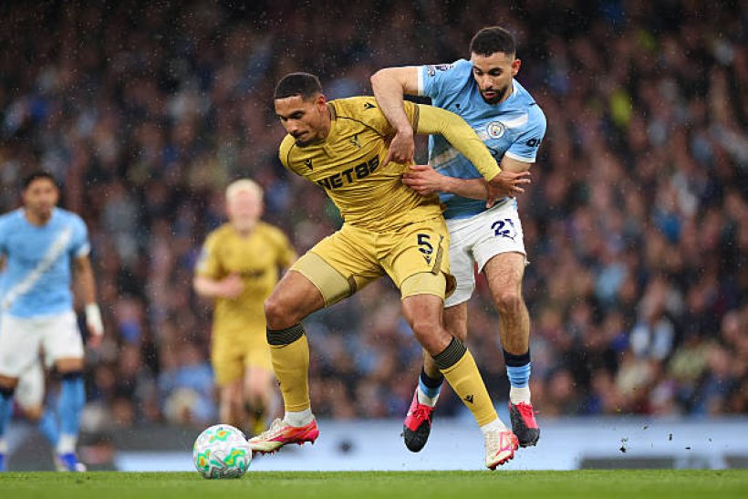 En medio del interés de Chelsea y Liverpool, Crystal Palace se mueve para retener a su defensor