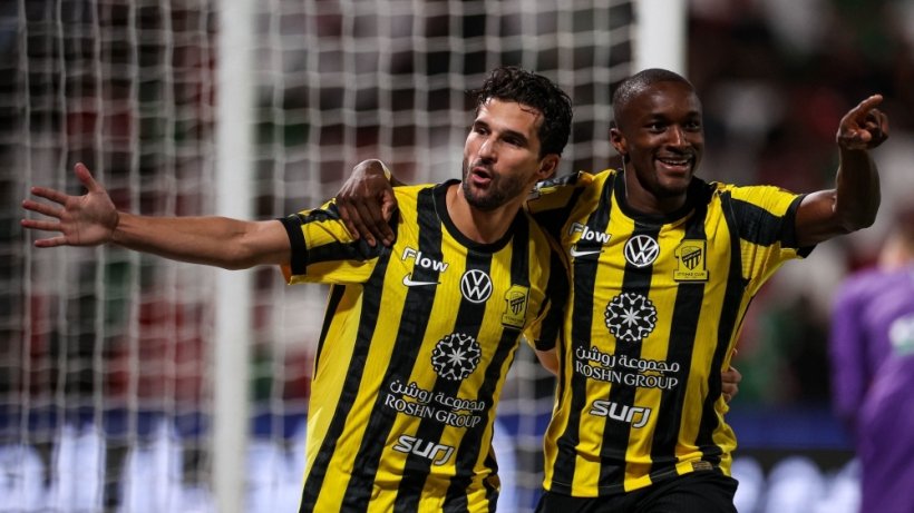 ¿Huyó Houssem Aouar del partido entre Al-Ittihad y Al-Qadisiyah?... El jugador responde
