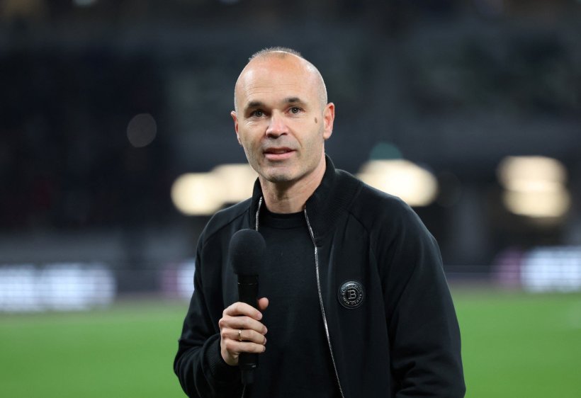 Iniesta commence une aventure d'entraîneur