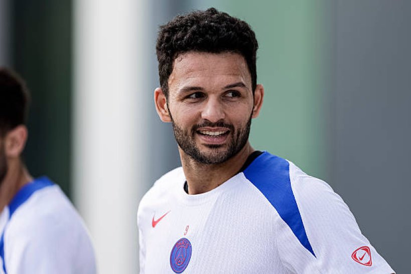 English Competition to Sign Paris Saint-Germain Striker