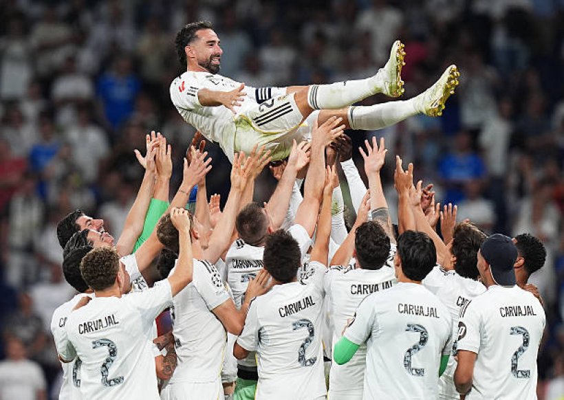 كارفاخال يفتح الباب لمواصلة مسيرته بعد الرحيل عن ريال مدريد