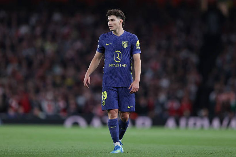 برشلونة يقدم عرضًا أوليًا للتعاقد مع ألفاريز