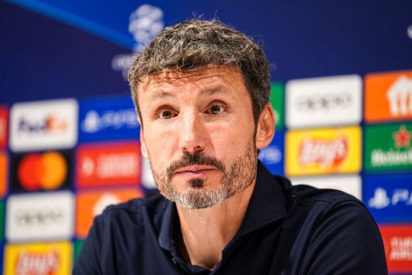 Van Bommel proche de prendre en charge l'entraînement d'Al-Ahly après Torup