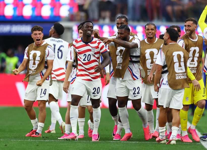 Estados Unidos arrasa con Paraguay en el inicio de su camino en la Copa del Mundo