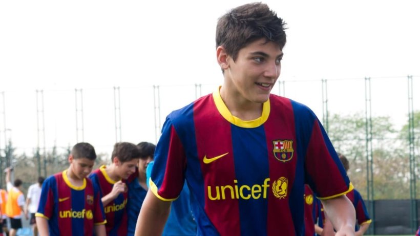 الحكم بالسجن 8 سنوات ونصف على لاعب برشلونة السابق
