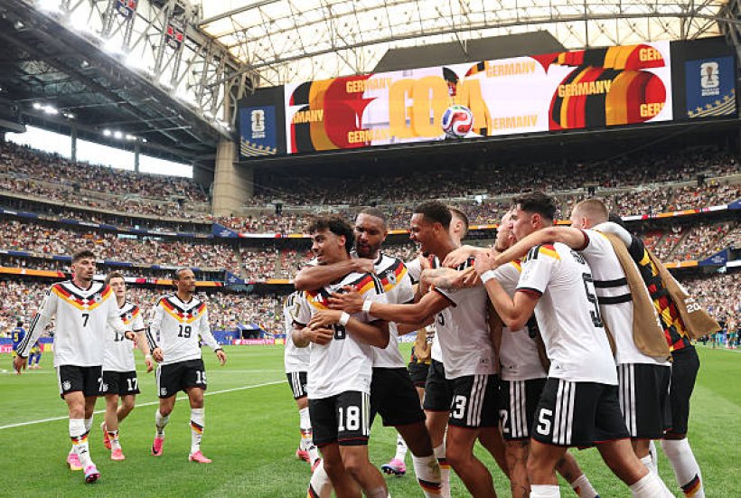 ثعبان سام يربك معسكر منتخب ألمانيا