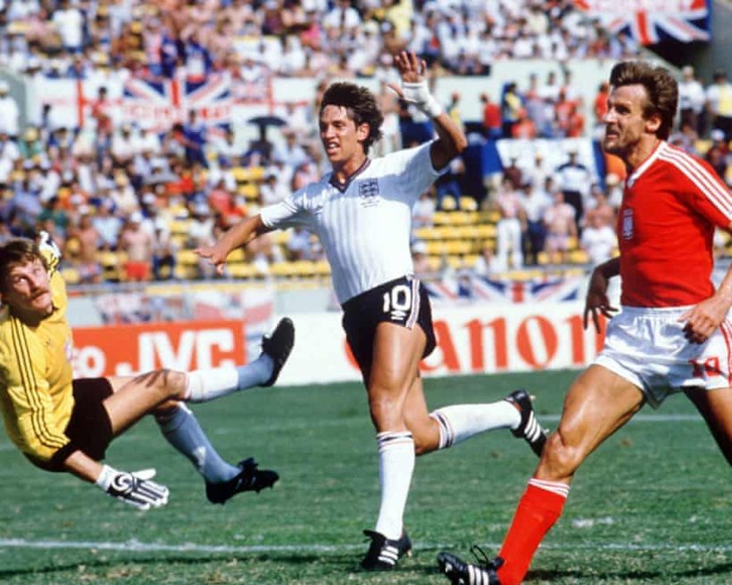 من صاحب أعلى نسبة مساهمة تهديفية لمنتخب بلاده في نسخة واحدة من كأس العالم؟