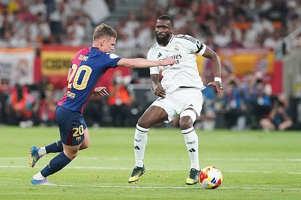 La colère des joueurs du Real Madrid leur coûte un carton rouge