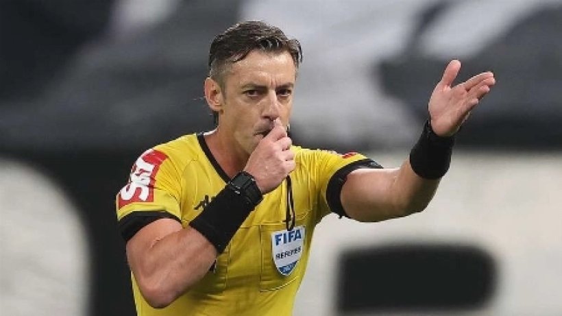 البرازيلي كلاوس حكماً لمواجهة السعودية أمام إسبانيا