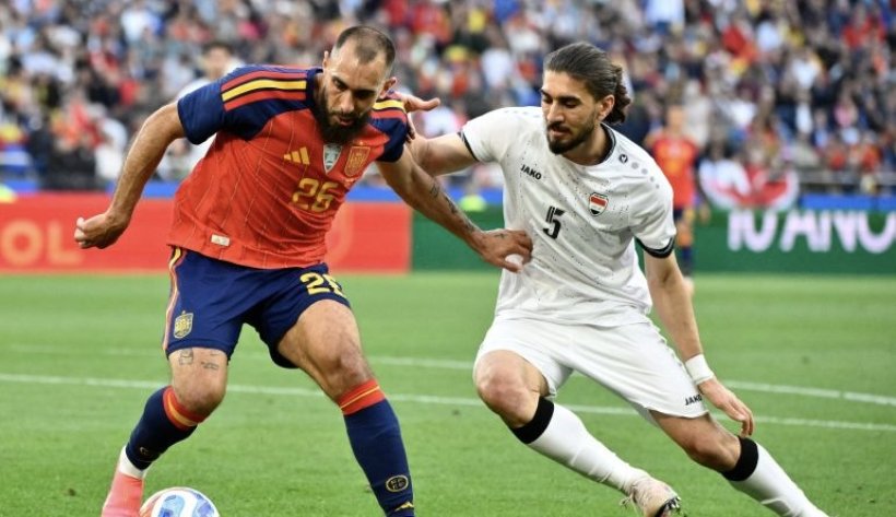 صوت خبير يطالب أرنولد بإشراك نجم المنتخب أمام فرنسا