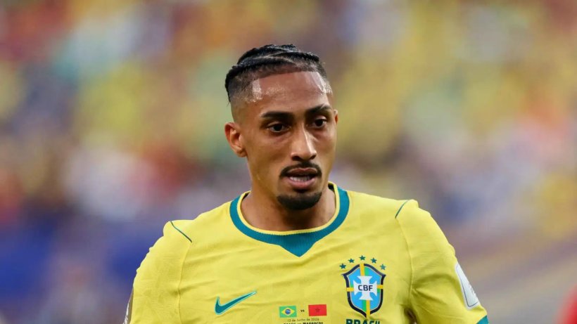أسطورة البرازيل: رافينيا يمر بأزمة وقد يرحل إلى الهلال السعودي