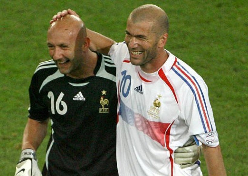Zidane pose les premières pierres du projet France