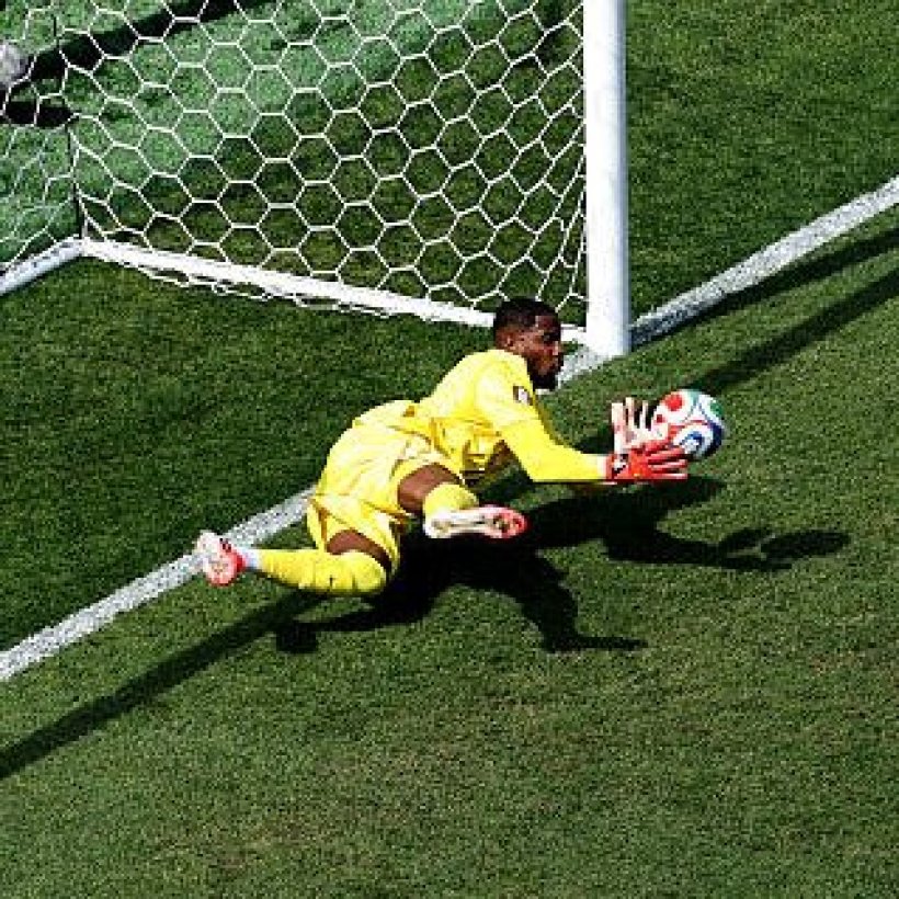 Maignan réalise un exploit historique en arrêtant un penalty contre la Norvège