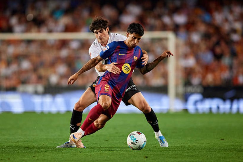 كانسيلو يتمسك بالعودة إلى برشلونة ويضغط على الهلال بشرط صادم