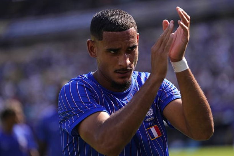 Chelsea Pousse pour Finaliser le Transfert de Maxence Lacroix