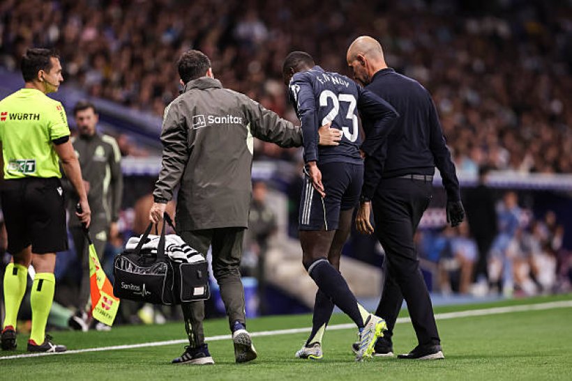 إصابات ميندي تضع مستقبله مع ريال مدريد على المحك