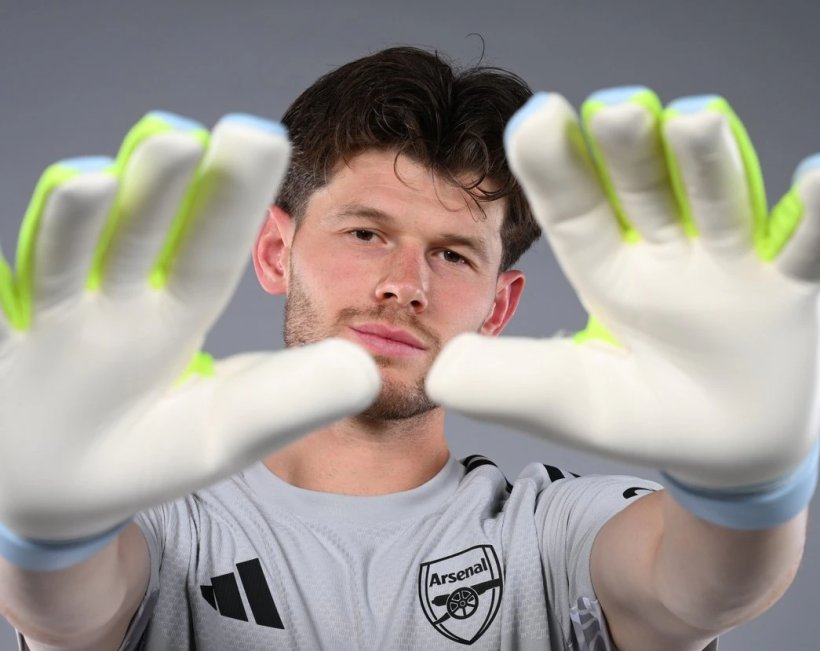 Arsenal Signs Goalkeeper Illan Meslier